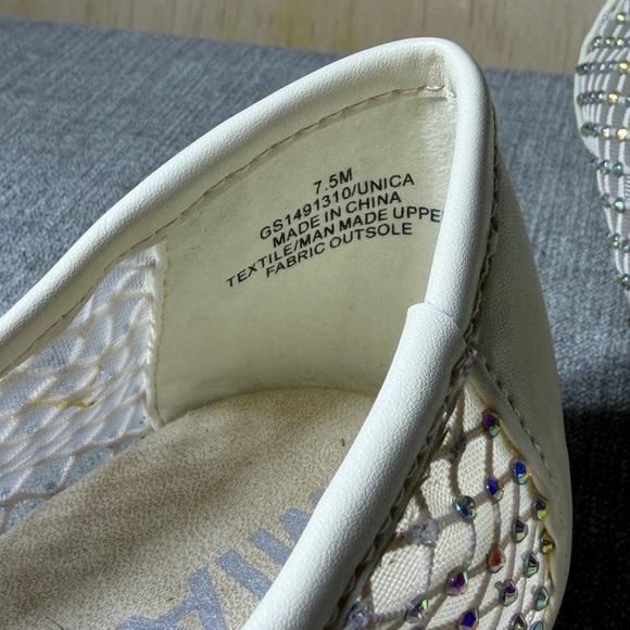 MIA Women’s Mesh Rhinestone Ballet Unica Flats Cream Size 7.5 | Slip-On Shoes - Picture 5 of 8